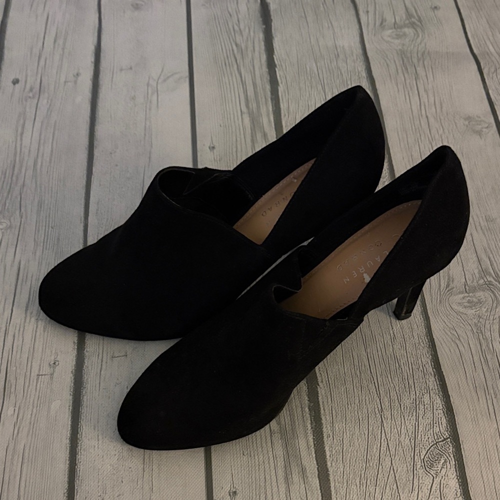 LC Lauren Conrad Black Heels